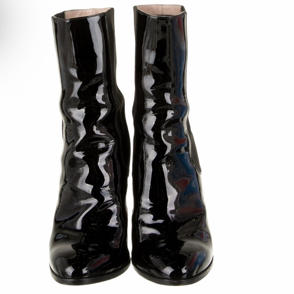 CHANEL Black Patent Leather Ankle Booties with Gold CC Logo - Picture 2 of 4